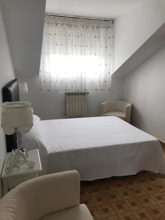 Barres Hostal Casa Enrique מראה חיצוני תמונה